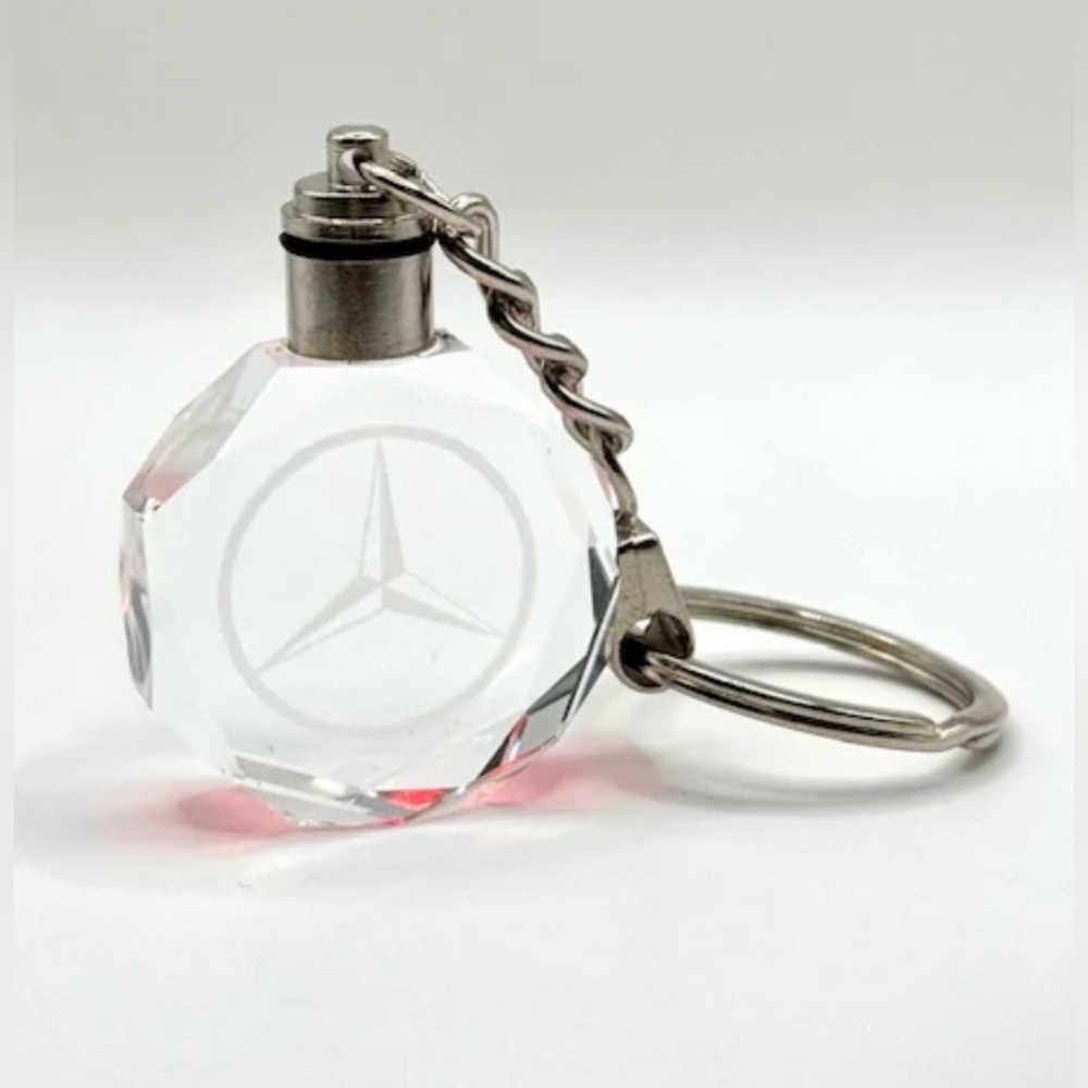 Multicolor LED Car Keychain - Picture 5 of 9